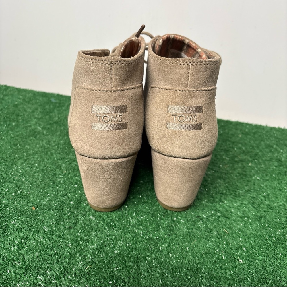 Toms Boots Womens 9.5 Desert Wedge Booties Taupe Suede Lace Up Round Toe Casual - Picture 4 of 7